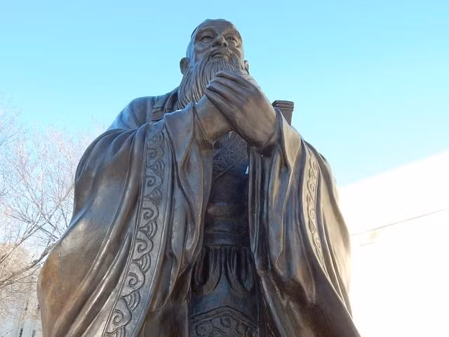 Su that bat ngo, khong phai ai cung biet ve Khong Tu-Hinh-10