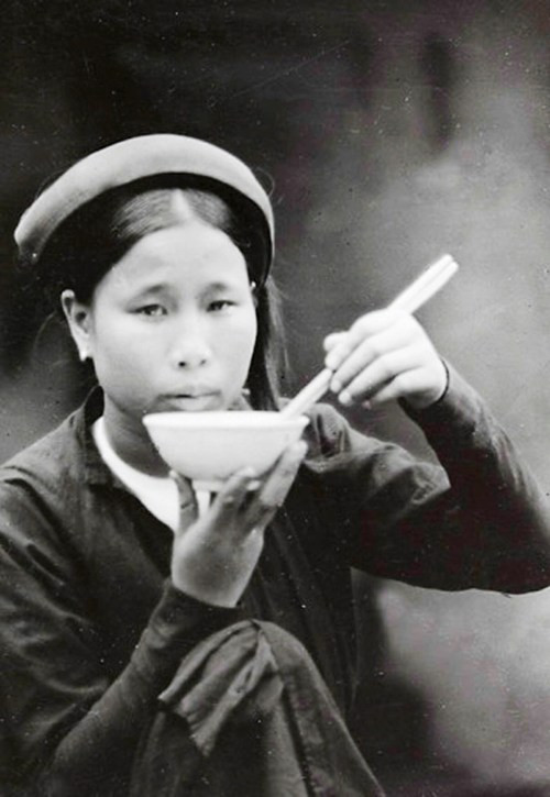 Anh dac sac ve chan dung cu dan Bac Ky dau the ky 20-Hinh-8