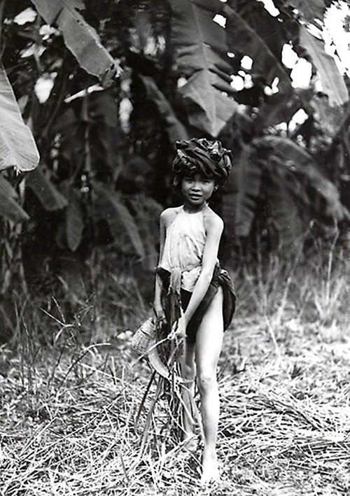 Anh dac sac ve chan dung cu dan Bac Ky dau the ky 20-Hinh-5