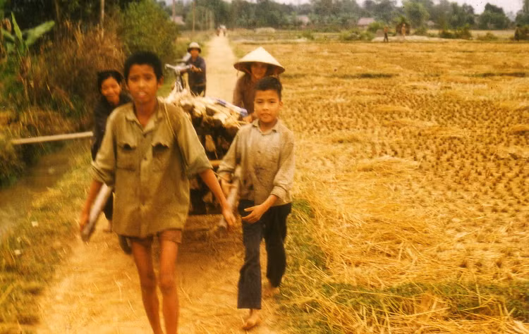 Anh day hoai niem ve nong thon mien Bac nam 1973-1974-Hinh-7