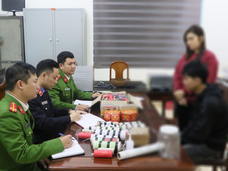 Đối tượng T.X.T. tại Cơ quan CSĐT.