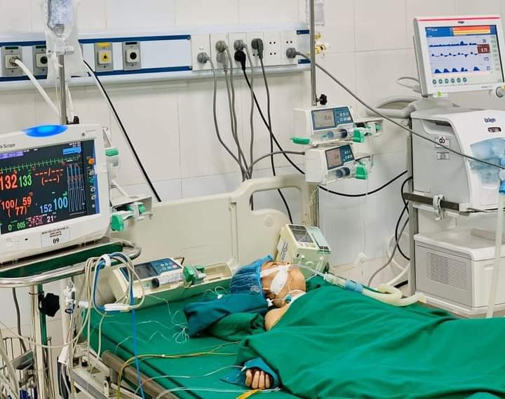 Sau gần 3 tuần điều trị, 3 cháu bé đã được xuất viện.