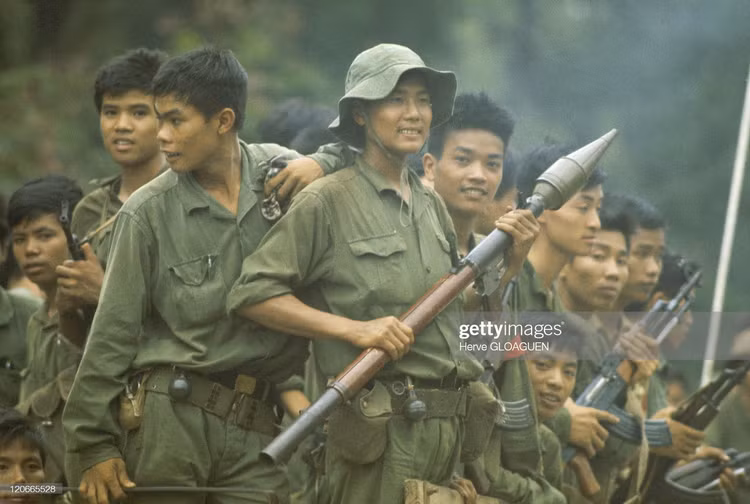 Thoi khac giai phong mien Nam 30/4/1975 qua anh phong vien nuoc ngoai-Hinh-9