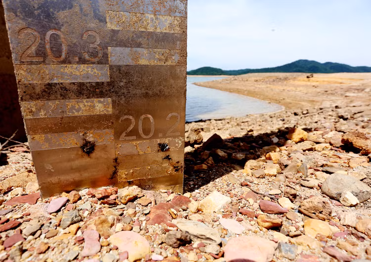 Đây là mức nước thấp nhất của hồ Kẻ Gỗ trong 7 năm qua.