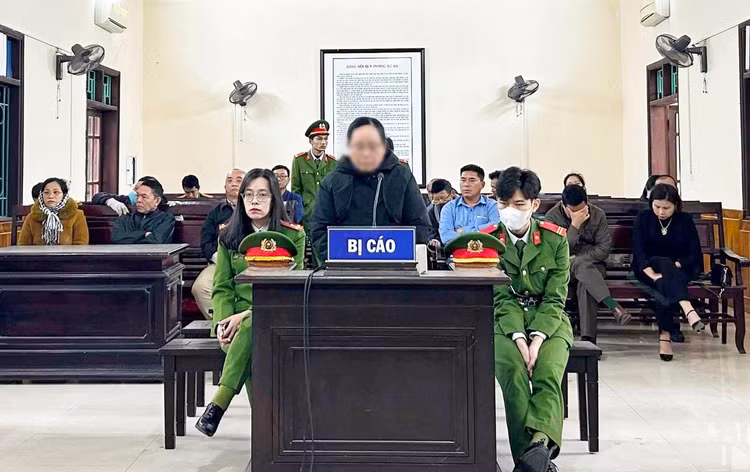 Bị cáo Hoàng Thị Liêu tại phiên toà.