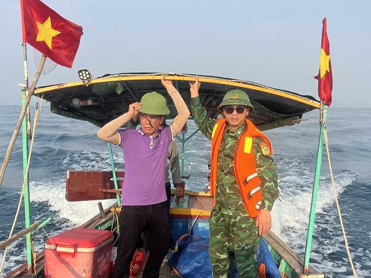 Sau 3 ngày nỗ lực tìm kiếm, lực lượng chức năng đã tìm thấy thi thể 2 nạn nhân.