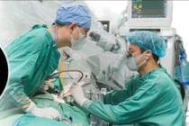 Trẻ 3 tuổi điếc bẩm sinh được cấy điện tử ốc tai phục hồi chức năng nghe