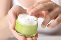 Thu hồi 5 mỹ phẩm của Công ty Tập đoàn Dược mỹ phẩm BSSC