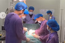 Dọn nhà đón Tết, người bệnh sốc đa chấn thương, vết thương thấu ngực – bụng