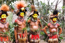 Độc đáo tập tục làm tóc giả của tộc người Huli 