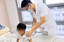 Virus hợp bào hô hấp, mầm họa lớn cho trẻ