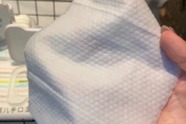 Cảnh báo khăn lau mặt nhập khẩu chứa hóa chất nguy hiểm