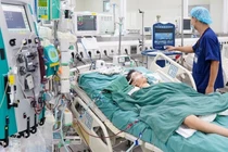 Bé 10 tuổi nguy kịch do uống nhầm thuốc diệt chuột