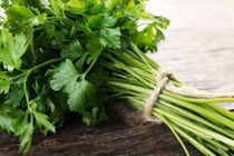 Lợi ích sức khỏe đáng ngạc nhiên của rau mùi