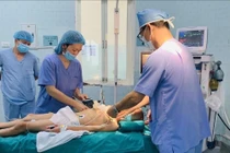 Trẻ 10 tuổi chơi patin chấn thương sọ não nặng