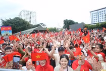 Thủ tướng yêu cầu đẩy nhanh tặng quà Quốc khánh tới người dân trước 2/9