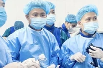 Nội soi mật tụy ngược dòng lấy sỏi ống mật chủ cho người già