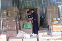 Phát hiện 450 đồng hồ giả nhãn hiệu Rolex giá hàng chục tỷ