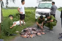 Sản xuất, buôn bán hàng giả là thực phẩm, 2 người bị khởi tố