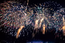 Pháo hoa rực rỡ mừng thành công Đại hội XIV của Đảng