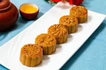 Bánh Trung thu mini, ít ngọt hút giới trẻ