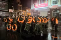 Bộ đội hỗ trợ dân khắc phục hậu quả mưa lũ ở Lâm Đồng