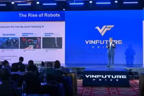 Nhà khoa học VinFuture: Dự đoán 1 tỷ robot chung sống với con người năm 2050