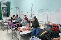 131 người nhập viện nghi ngộ độc sau bữa ăn tân gia