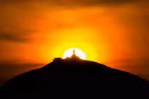 Bức tranh hoàng hôn huyền ảo trên núi Bà Đen