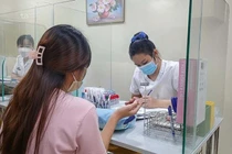 Loạn nhiễm sắc thể giới tính, cô gái 24 tuổi trông như trẻ 10 tuổi