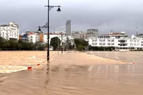 Thủ tướng yêu cầu ứng phó, khắc phục hậu quả mưa lũ ở Trung Bộ