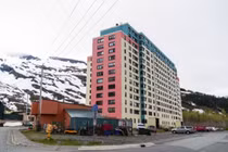 Khám phá thị trấn đặc biệt của Mỹ, toàn bộ cư dân sống trong chung cư