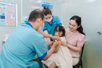 Triệu chứng cảnh báo bệnh não mô cầu nguy hiểm, đừng nhầm với cảm cúm