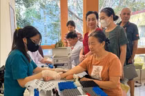 Hà Nội ứng dụng công nghệ thông minh giúp người cao tuổi theo dõi sức khỏe