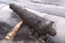 Phát hiện khẩu pháo khoảng 400 tuổi khi đào đất xây hệ thống thoát nước