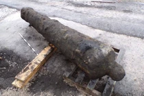 Phát hiện khẩu pháo khoảng 400 tuổi khi đào đất xây hệ thống thoát nước