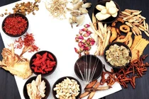 Bộ Y tế hướng dẫn thanh toán BHYT với thuốc y học cổ truyền