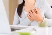 Phụ nữ dễ mắc bệnh tim, nguy cơ cao, dấu hiệu âm thầm