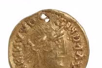 Phát hiện đồng tiền vàng cổ quý hiếm ở Anh