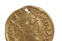 Phát hiện đồng tiền vàng cổ quý hiếm ở Anh