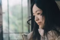 Chung tiền mua đất với em gái, 3 năm sau, chị sốc khi biết sự thật