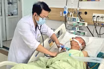 Chữa bệnh theo mạng xã hội, người đàn ông ngộ độc khí CO nặng