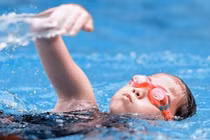 Học bơi quan trọng nhưng cần đúng cách