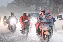 Bão Wipha đang tiến sát đất liền, sức gió giật cấp 13