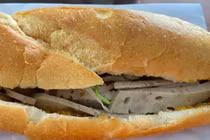 Sau ăn bánh mì, 15 người ở Quảng Ngãi nhập viện cấp cứu