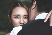 Đòn phản công hiệu quả của phụ nữ khi chồng ngoại tình