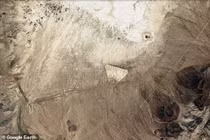 Bí ẩn cấu trúc hình tam giác phát hiện ở Nevada 