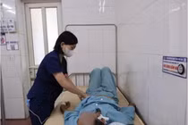Ổ áp xe vùng mang tai hé lộ bệnh Whitmore, bác sĩ cảnh báo đừng chủ quan