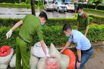 Sơn La tiêu huỷ gần 1,4 tấn sản phẩm động vật bốc mùi