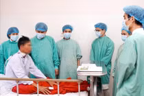 Thực hiện thành công ca ghép thận đồng thời cắt bỏ thận đa nang khổng lồ